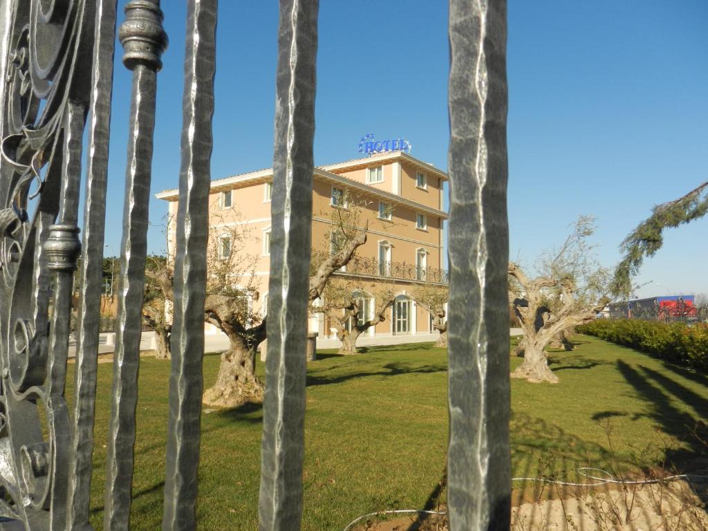 צ'יטה סנט'אנג'לו Hotel Villa Michelangelo מראה חיצוני תמונה