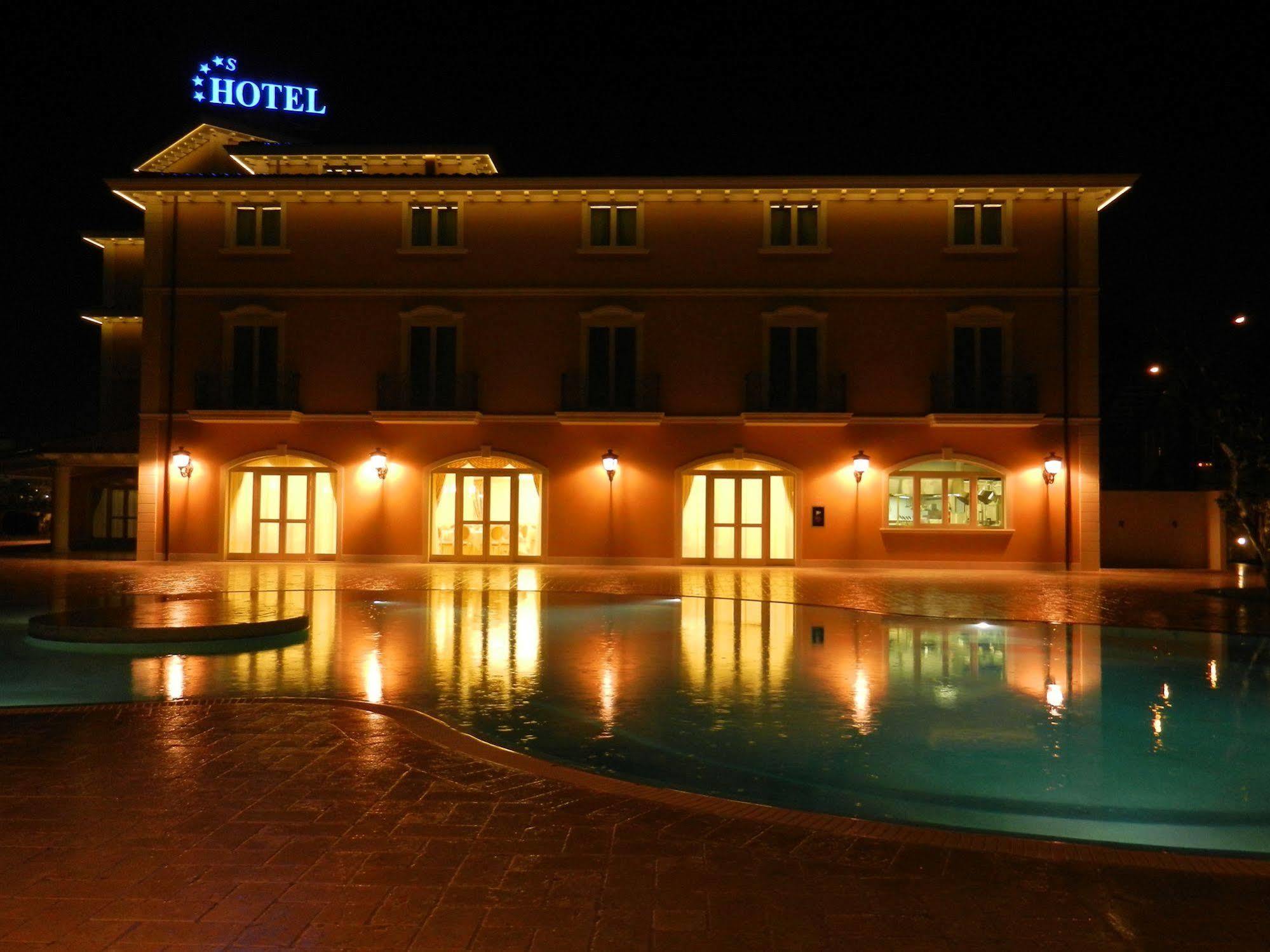 צ'יטה סנט'אנג'לו Hotel Villa Michelangelo מראה חיצוני תמונה