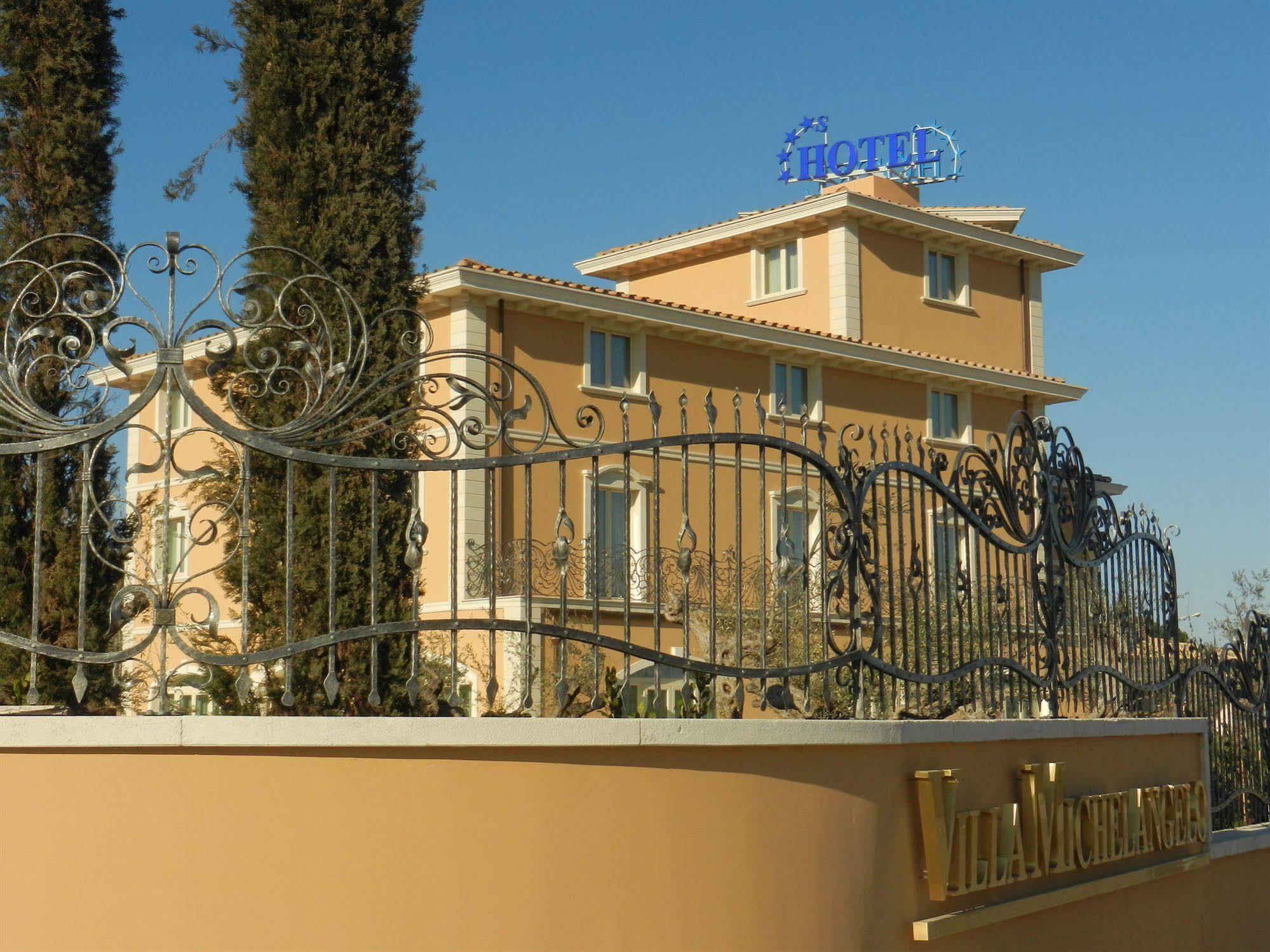 צ'יטה סנט'אנג'לו Hotel Villa Michelangelo מראה חיצוני תמונה